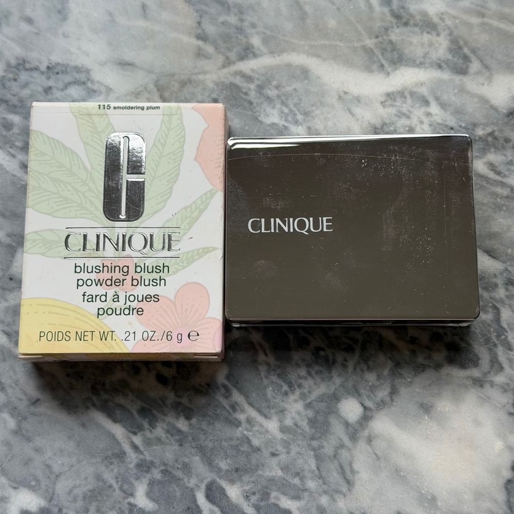 Clinique Blushing Blush Pressed Powder - 115 Smoldering Plum
